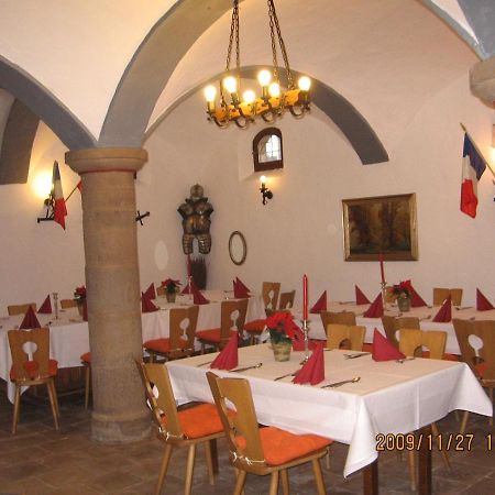 Отель Alte Poststation Goldener Hirsch Emskirchen Экстерьер фото