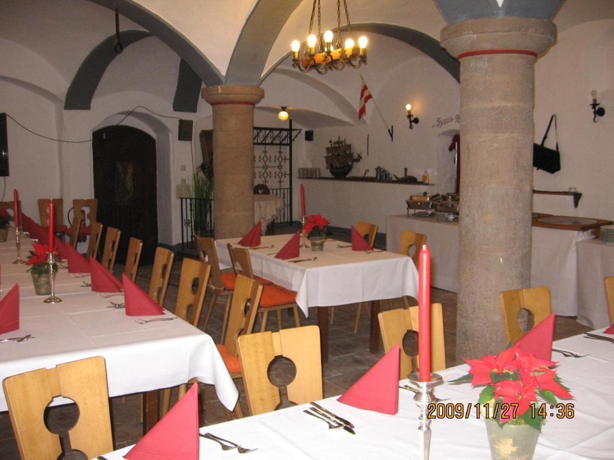 Отель Alte Poststation Goldener Hirsch Emskirchen Экстерьер фото