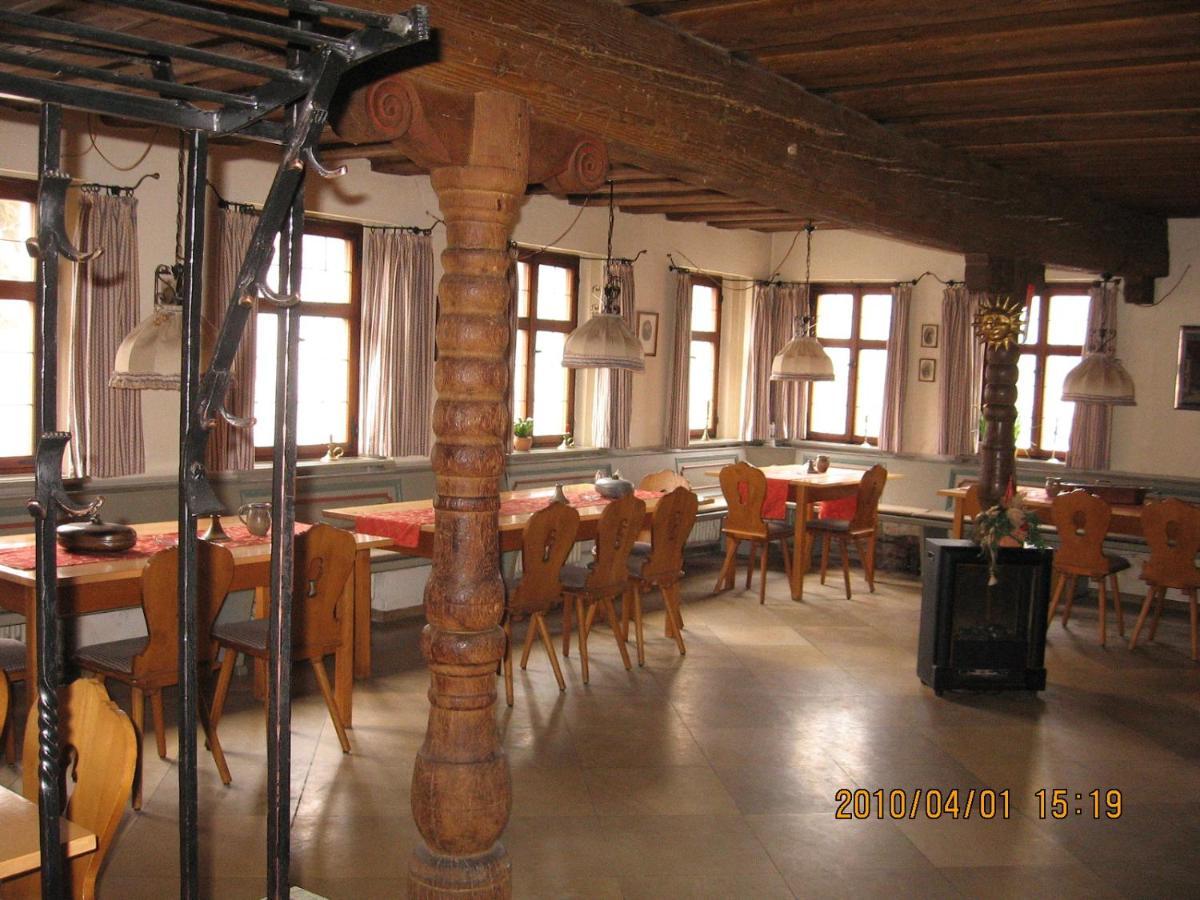 Отель Alte Poststation Goldener Hirsch Emskirchen Экстерьер фото