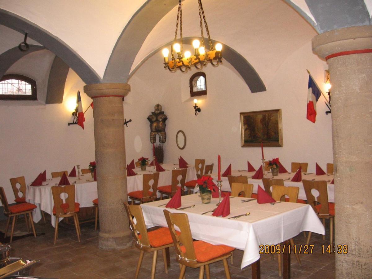 Отель Alte Poststation Goldener Hirsch Emskirchen Экстерьер фото